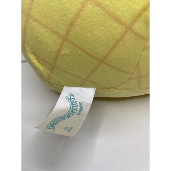 KellyToy Squishmallows 7.5" Piper the Penguin in Pineapple Costume New - Picture 5 of 5
